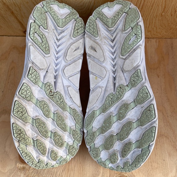 Hoka One One Clifton 8 Running Shoes - Women's Size 8.5 - Picture 6 of 8